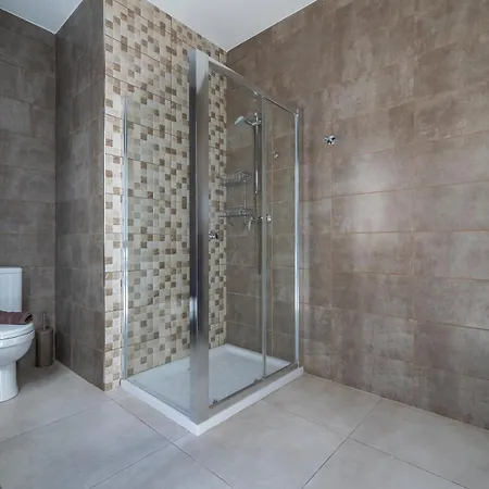 Bright And Spacious Penthouse With Large Terrace Lejlighed