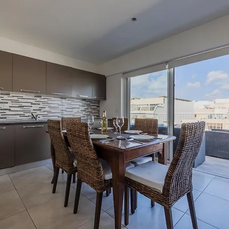 Apartamento Bright And Spacious Penthouse With Large Terrace *