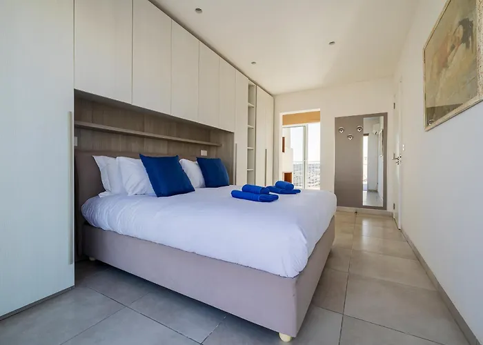 Bright And Spacious Penthouse, Large Terrace By Buena Vista Apartamento Msida