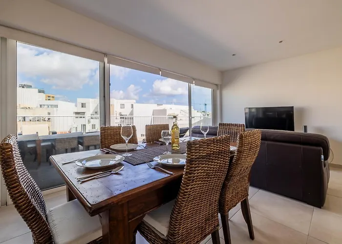 Bright And Spacious Penthouse, Large Terrace By Buena Vista